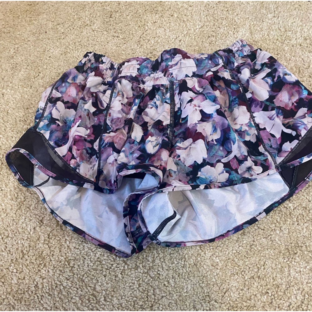 Lululemon flower hotty hot shorts